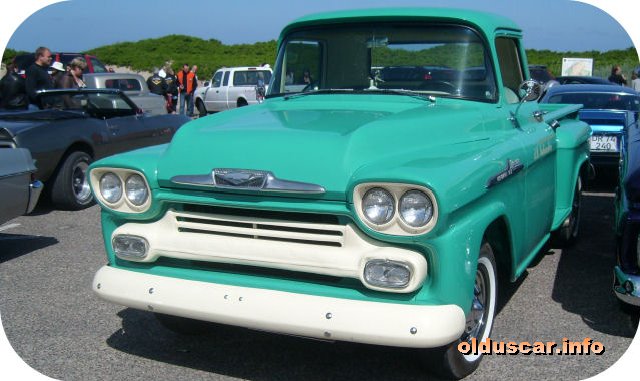 1958 Chevrolet Apache 3200 Step-side Pickup front